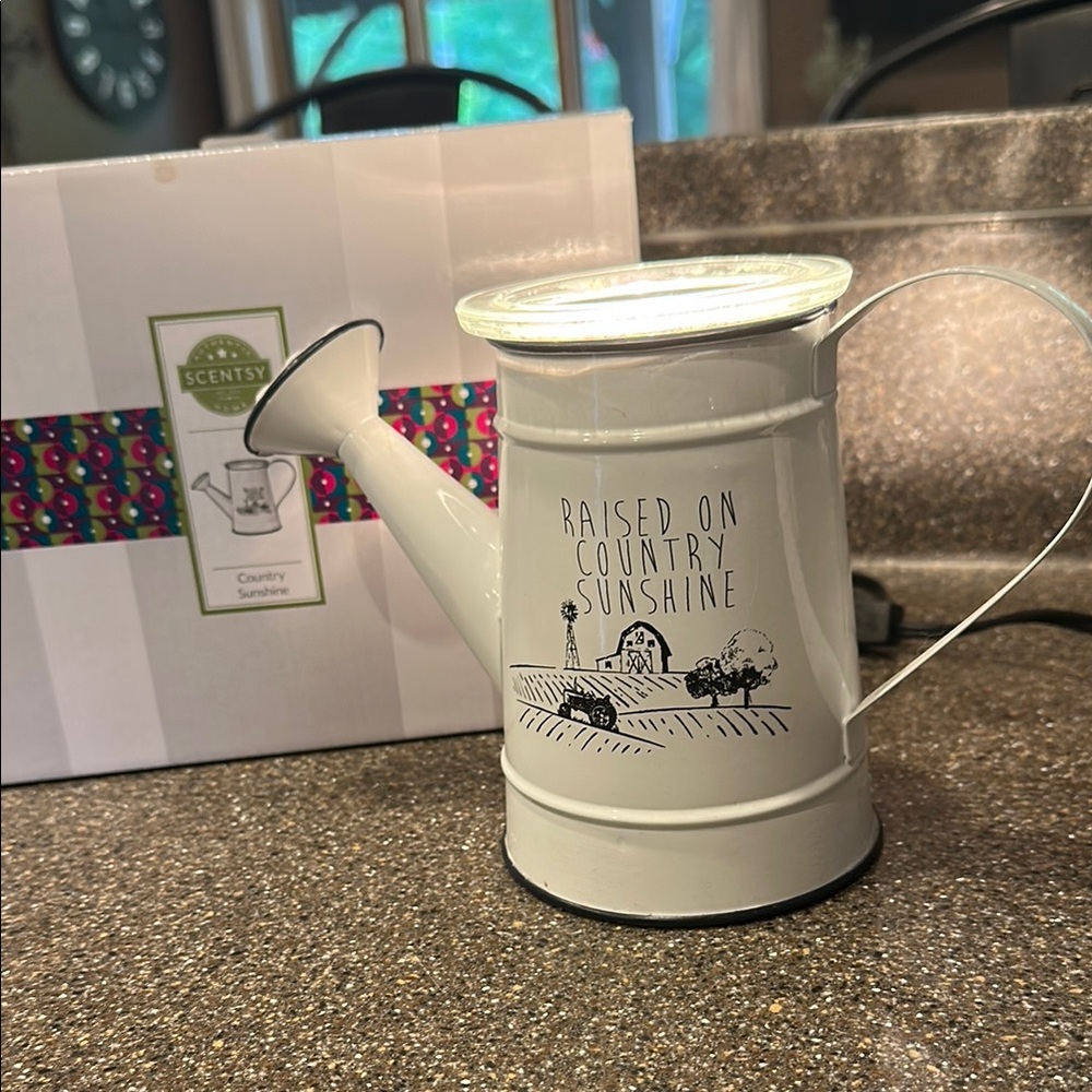 Scentsy Raised on Country Sunshine warmer